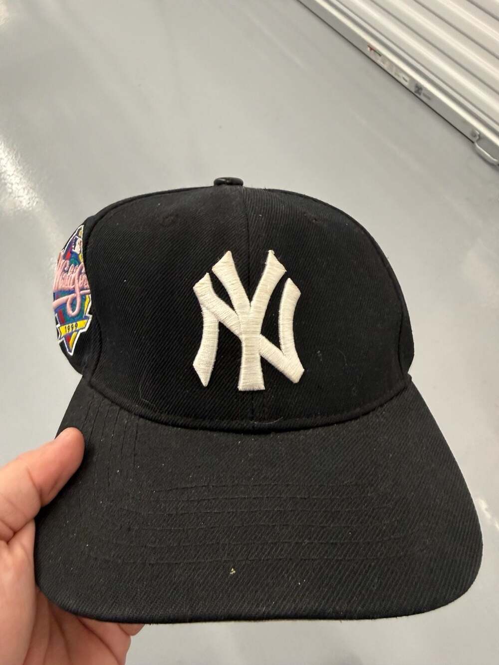Pro Standard New York Yankees 1999 World Series Side Patch Snapback Hat Black
